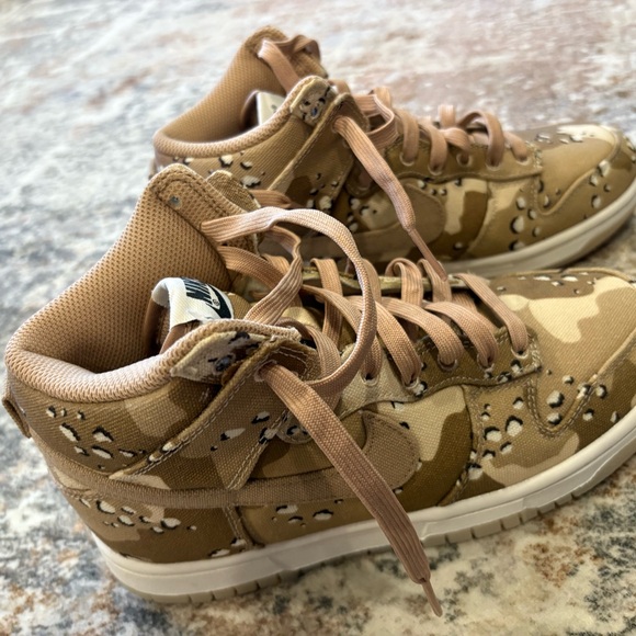 Nike Desert Camo High-Tops - Picture 1 of 4